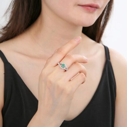 Vintage Emerald Round Cut Ring in Sterling Silver - Image 2