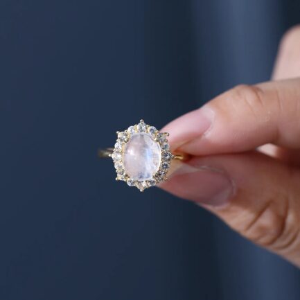 Vintage Moonstone Oval Cut Ring in Sterling Silver - Image 4