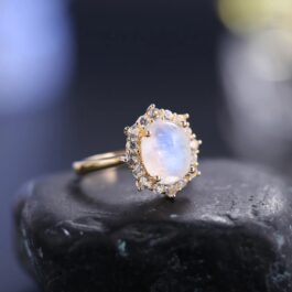 Vintage Moonstone Oval Cut Ring in Sterling Silver