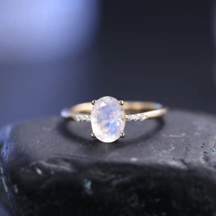 Vintage Moonstone Oval Cut Ring in Sterling Silver - Image 5