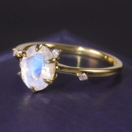 Vintage Moonstone Oval Cut Ring in Sterling Silver