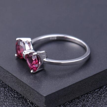 6mm Vintage Red Garnet Heart Cut Ring in Sterling Silver - Image 4