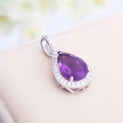 Vintage Amethyst Pear Cut Pendant Necklace in Sterling Silver - Image 3