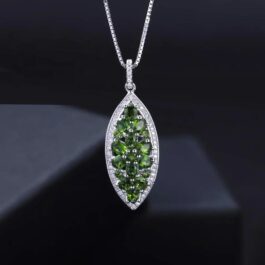 Vintage Chrome Diopside Oval Cut Pendant Necklace in Sterling Silver