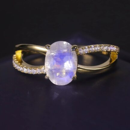 Vintage Moonstone Oval Cut Ring in Sterling Silver - Image 5