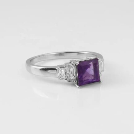 Vintage Amethyst Princess Cut Ring in Sterling Silver - Image 3