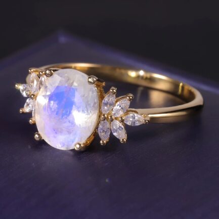 Vintage Moonstone Oval Cut Ring in Sterling Silver - Image 6