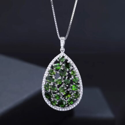 Vintage Chrome Diopside Oval Cut Pendant Necklace in Sterling Silver - Image 4