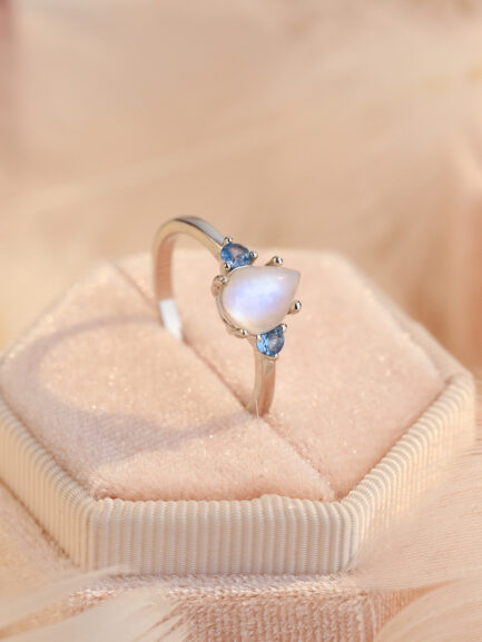 Vintage Moonstone Pear Cut Three Stone Ring in Sterling Silver - Image 6