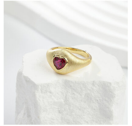 Vintage Lab Ruby Heart Cut Ring in 18K Gold - Image 4